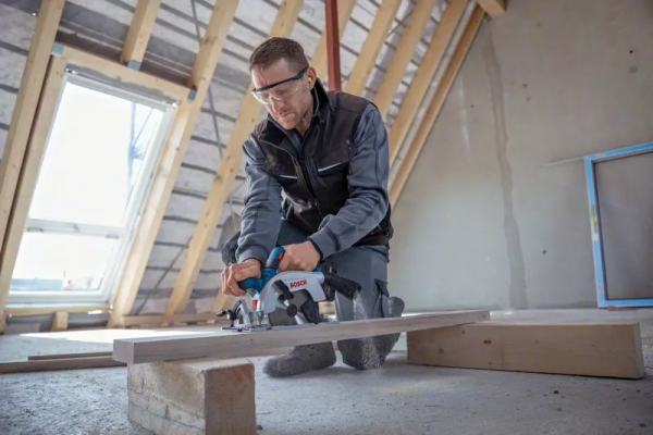 Bosch Professional GKS 18V-57-2 L (L) Akku-Handkreissäge (2xPC5,5Ah) (06016C1102)